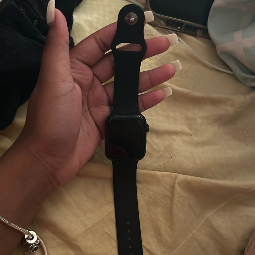 Black Apple watch Series 5